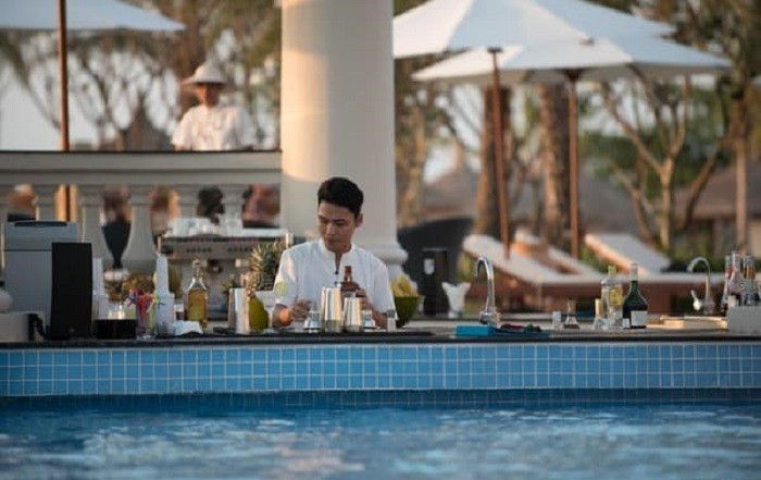 Khám phá sân golf Vinpearl Phú Quốc - Quầy bar ngoài trời