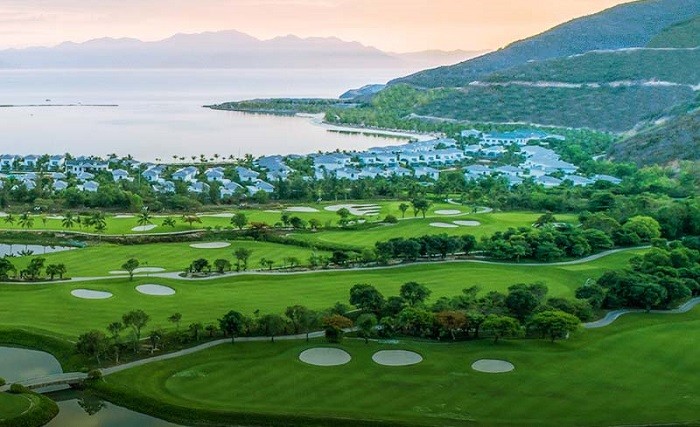 Giá sân golf Vinpearl Nha Trang - Sân golf đầu tiên nằm cạnh biển tại Việt Nam