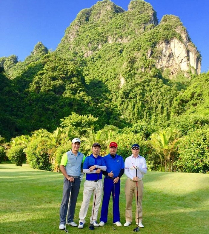 Sân golf Phượng Hoàng Lương Sơn: Thỏa sức đam mê với sân golf Hòa Bình