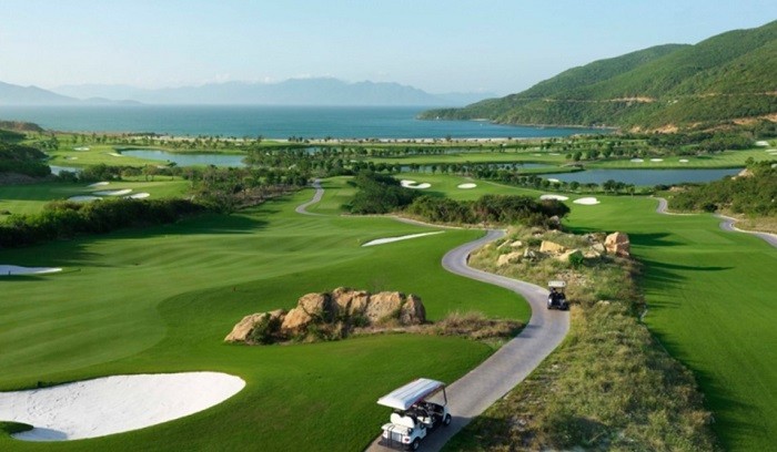 Giá sân golf Vinpearl Nha Trang - Tọa lạc tại vị trí vàng