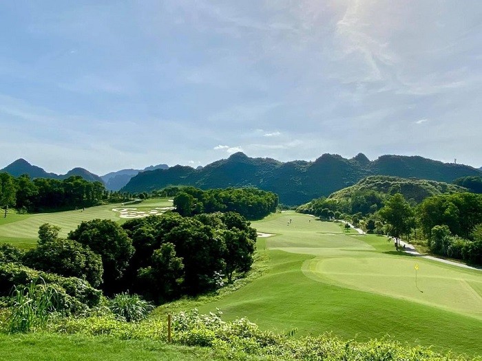 Sân golf Stone Valley - Bao quanh bởi phong cảnh tuyệt đẹp 