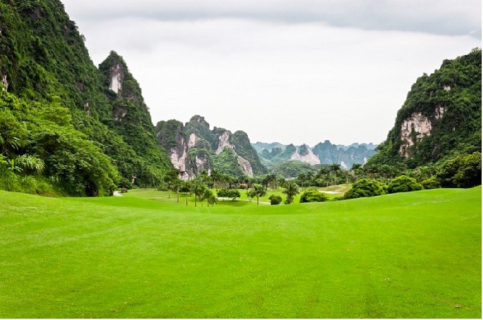 Sân golf Phượng Hoàng Lương Sơn: Chất lượng sân golf tuyệt vời