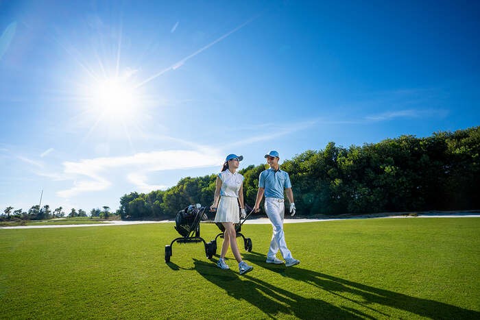 Giá sân golf Montgomerie links - Sân golf Montgomerie Links thu hút đông đảo các golfer đến trải nghiệm