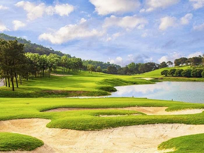 Giá sân golf Chí Linh - Hố cát trên sân