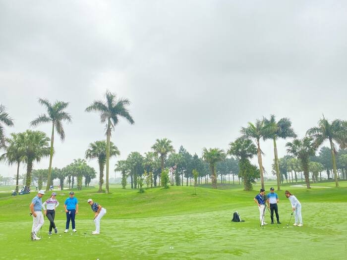 Giá sân golf Đầm Vạc - Dịch vụ cùng giá sân golf Đầm Vạc luôn nhận được đánh giá cao từ du khách