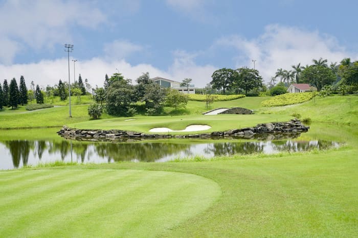 Giá sân golf Legend Hill - Thiết kế độc lạ tạo nên thương hiệu của sân golf Legend Hill