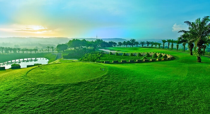 Long Thành Golf Resort được hoàn thiện như một tuyệt tác nghệ thuật khổng lồ, được xây dựng từ những chi tiết nhỏ cực kì tinh tế và khéo léo. 