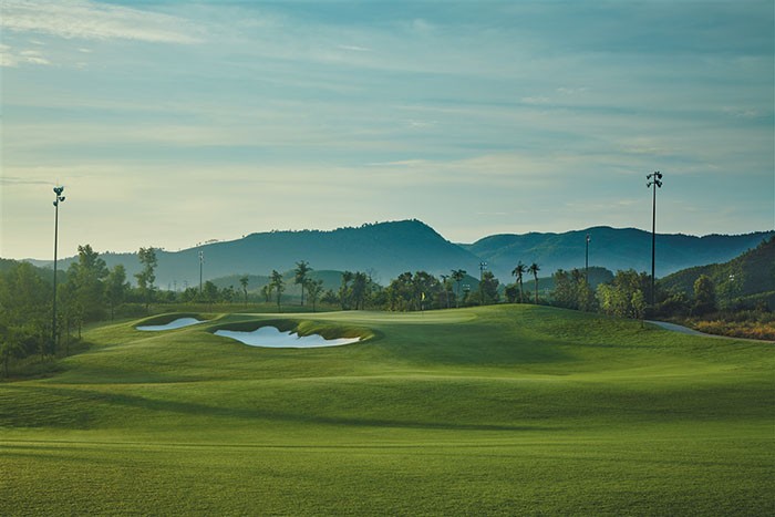 Sân golf Bà Nà Hills: Khung cảnh thiên nhiên thơ mộng