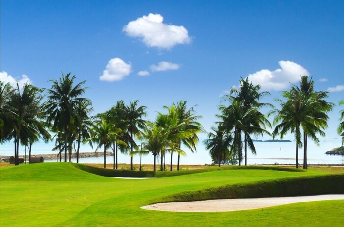 sân golf Nha Trang - Diamond Bay là tuyệt tác duy nhất của nhà thiết kế tài ba Andy Dye
