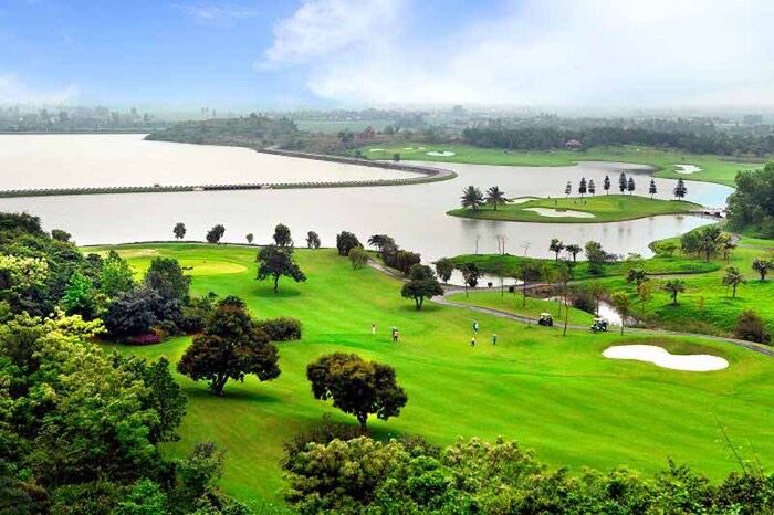 sân golf Ninh Bình - Sân golf Hoàng Gia là một sân golf Ninh Bình nổi tiếng của miền Bắc.
