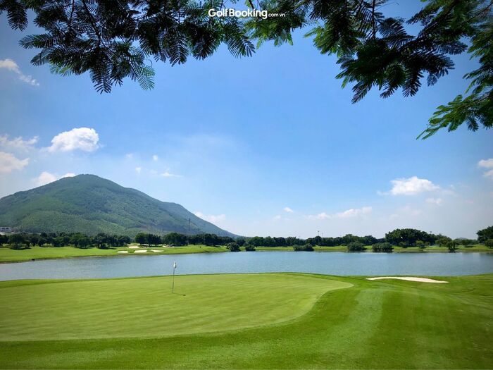 sân golf Vĩnh Phúc - Khung cảnh thiên nhiên thơ mộng của sân golf Tam Đảo.
