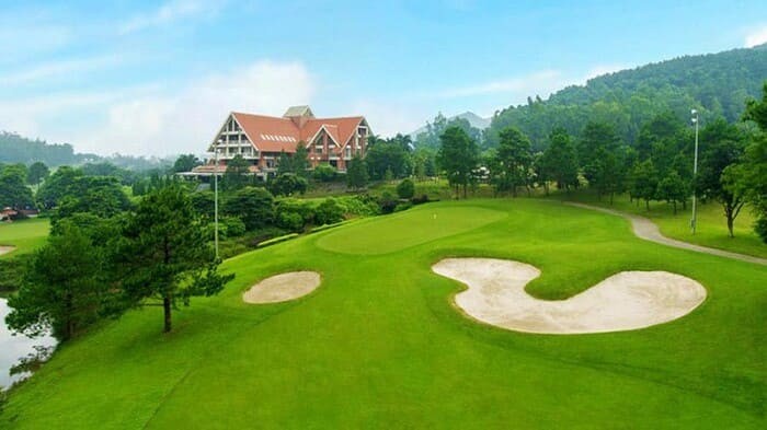 Tam Đảo golf & resort -  Khung cảnh thiên nhiên mờ ảo là điểm độc đáo của sân golf này
