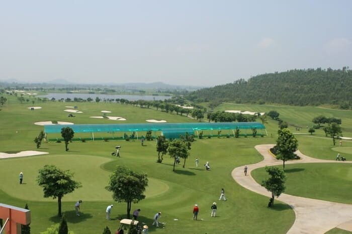 Tam Đảo golf & resort -  Không gian sân golf được hoà vào khung cảnh thiên nhiên hùng vĩ, mang đến vẻ đẹp mê đắm lòng người