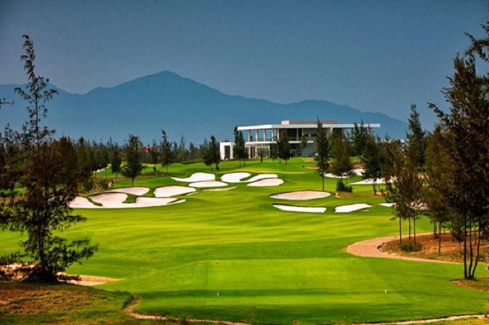 Tour du lịch golf Đà Nẵng - Nhà câu lạc bộ của sân golf BRG Đà Nẵng Golf Club