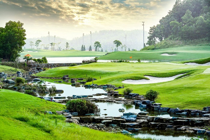 Tour du lịch golf Hà Nội - sân golf BRG Legend Hill Golf Resort thiết kế độc đáo