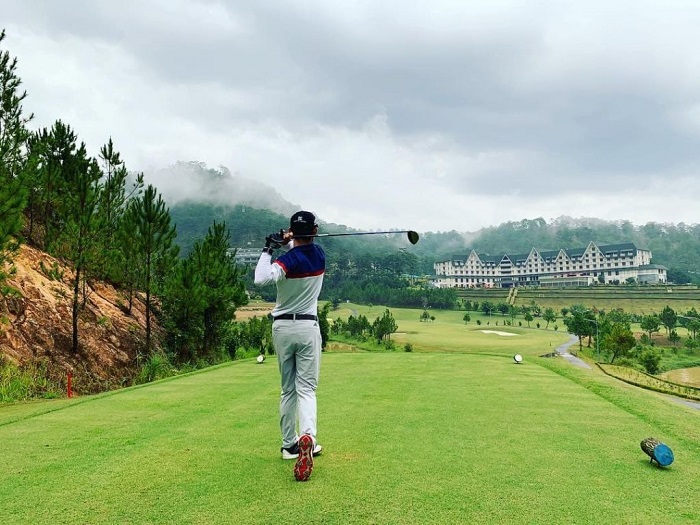 Sân golf Sacom Tuyền Lâm Golf Resort thách thức mọi golfer trải nghiệm