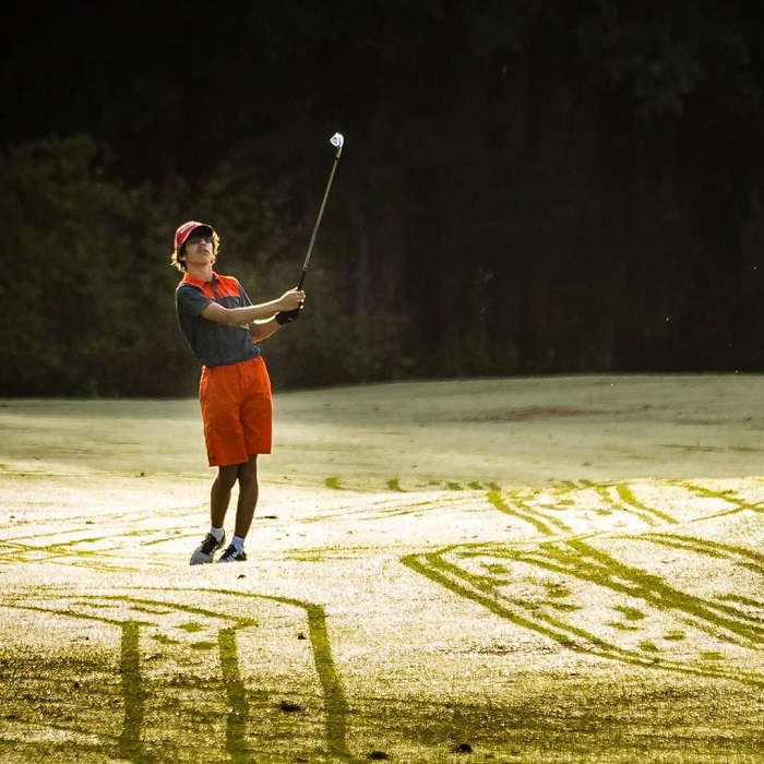 những dụng cụ tập swing giúp golfer cải thiện kỹ thuât của mình 