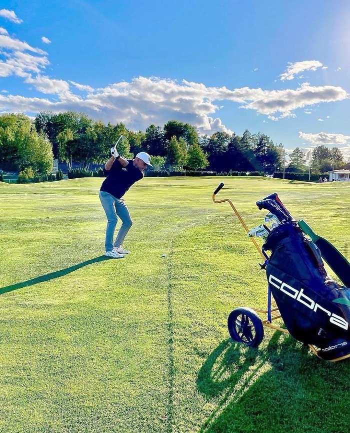 những dụng cụ tập swing giúp golfer cải thiện kỹ thuât của mình 