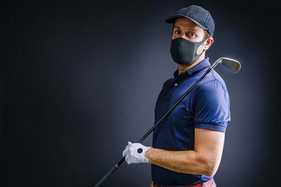 Khẩu trang golf – Thứ phụ kiện không thể thiếu đối với mọi golfer khi lên sân mùa dịch