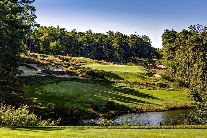 khám phá vẻ đẹp cổ kính của những sân golf lâu đời nhất nước Mỹ 