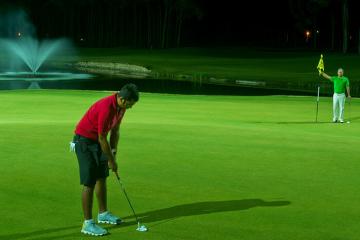 Đến Carya Golf Club,  chơi golf ban đêm tuyệt như ban ngày ở ‘xứ thảm bay’