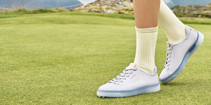 giày golf nữ hot nhất năm 2022