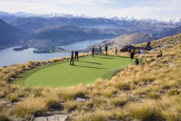 Golfer chuyên nghiệp tiết lộ 2 thành phố du lịch golf xứng đáng trải nghiệm nhất