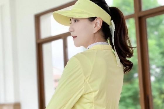 Học MC Mai Ngọc những cách phối đồ với trang phục golf Hazzys