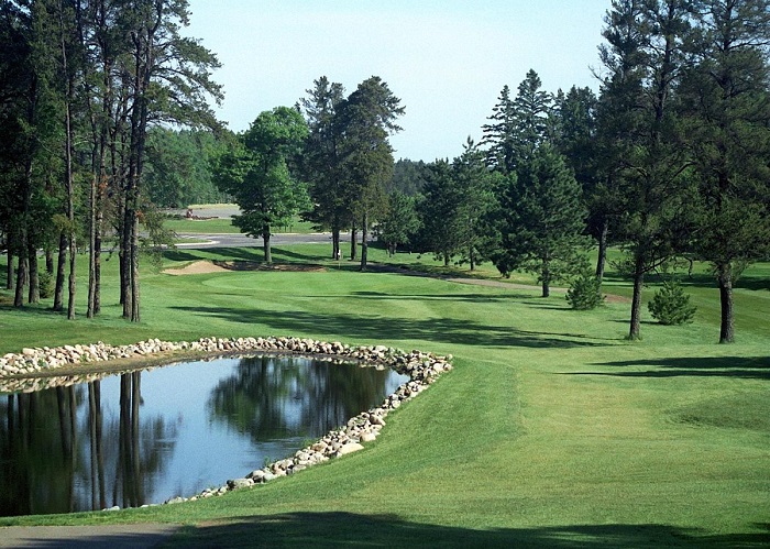 The Traditional Golf Course at Breezy Point một trong những sân golf tốt nhất Minnesota. 