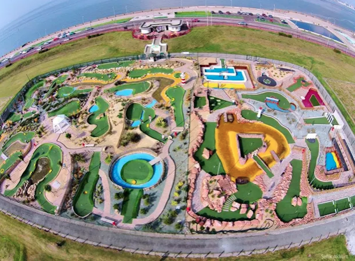 sân golf mini kỳ lạ nhất thế giới