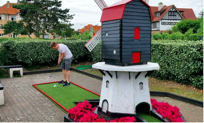 sân golf mini kỳ lạ nhất thế giới