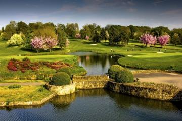 Bạn sẽ tiếc hùi hụi nếu bỏ qua 9 sân golf ở Pháp này!
