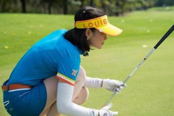 Ống tay golf – Vệ sĩ đắc lực bảo vệ đôi tay golfer trong ngày hè nóng rát