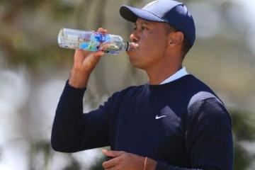 Uống nước khi chơi golf như thế nào cho đúng để đạt kết quả tốt nhất