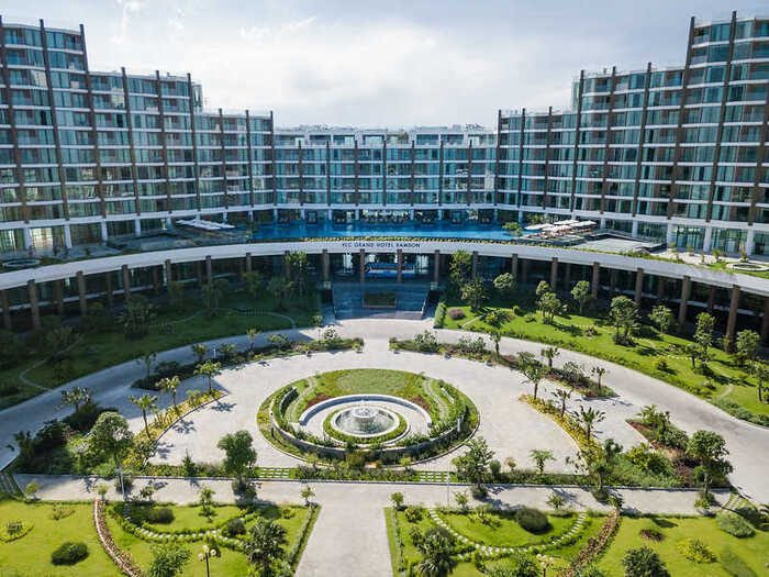 Hệ thống khách sạn sang trọng sân golf FLC Sầm Sơn