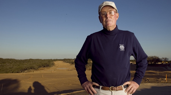 Cả cuộc đời, Peter Dye đã thiết kế 130 sân golf