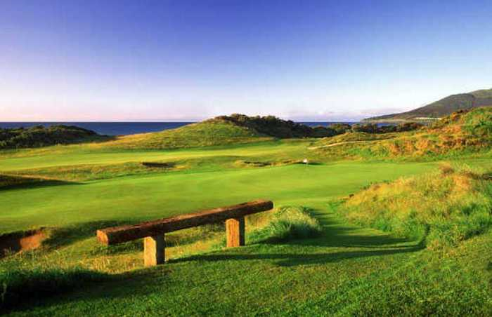 Royal County Down Golf Club rất đẹp