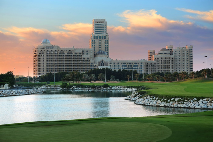 sân golf sinh thái Al Hamra Golf Club