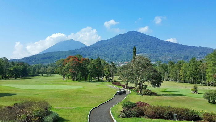 sân golf sinh thái Handara Golf Resort