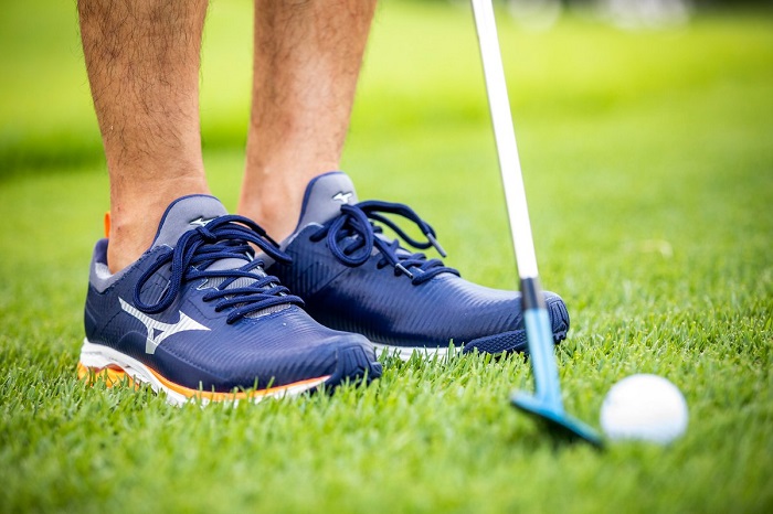 Giày golf Mizuno - hãng giày golf nổi tiếng thế giới