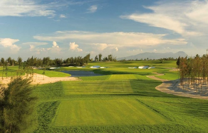 Sân golf  Montgomerie Links Vietnam