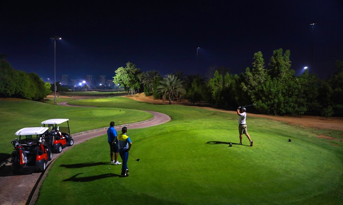 những lợi ích của chơi golf vào ban đêm nhưng ít người biết 