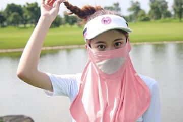 Khẩu trang chống nắng golf – Phụ kiện cần có đối với mọi golfer khi lên sân ngày nắng nóng