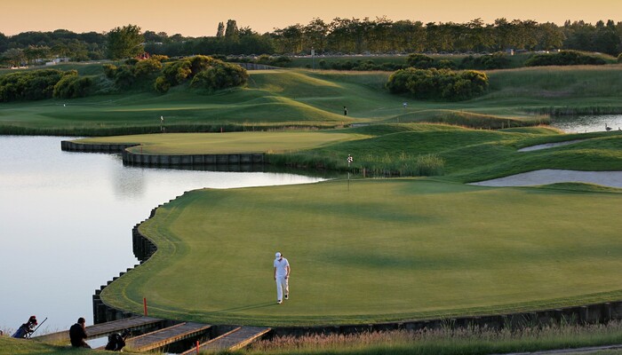 Sân golf National Pháp là nơi sinh ra để thử thách những tay golf chuyên nghiệp