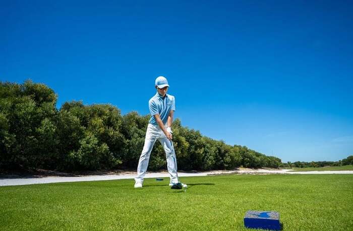 sân tập golf ở Quảng Nam cung cấp 15 làn tập ngoài trời