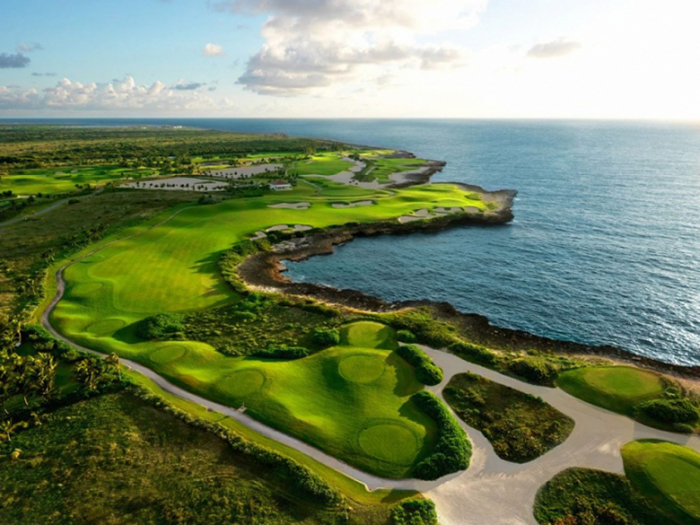 Sân golf Corales Golf Course ở Caribbean - Điểm hẹn của những giải đấu quốc tế lớn