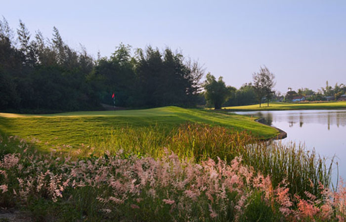 Sân golf Montgomerie Links Vietnam - “Viên ngọc” trong lòng thành phố Đà Nẵng