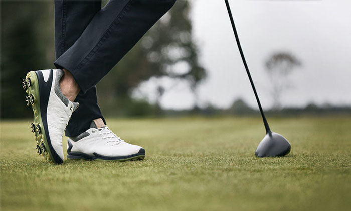 Gợi ý những phụ kiện cần dùng khi chơi golf vào mùa hè 