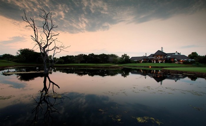 Leopard Creek Country Club ở Nam Phi: Chơi golf giữa… cá sấu và báo