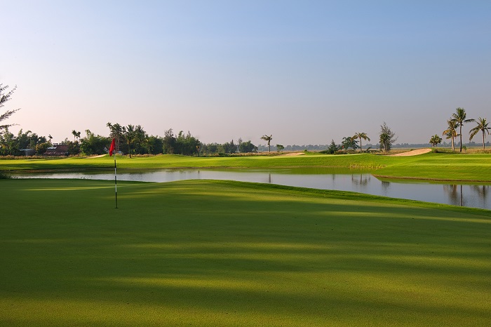 khám phá sân golf Montogomerie Links Đà Nẵng